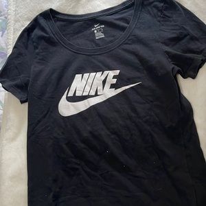 Nike Tee. Size Small